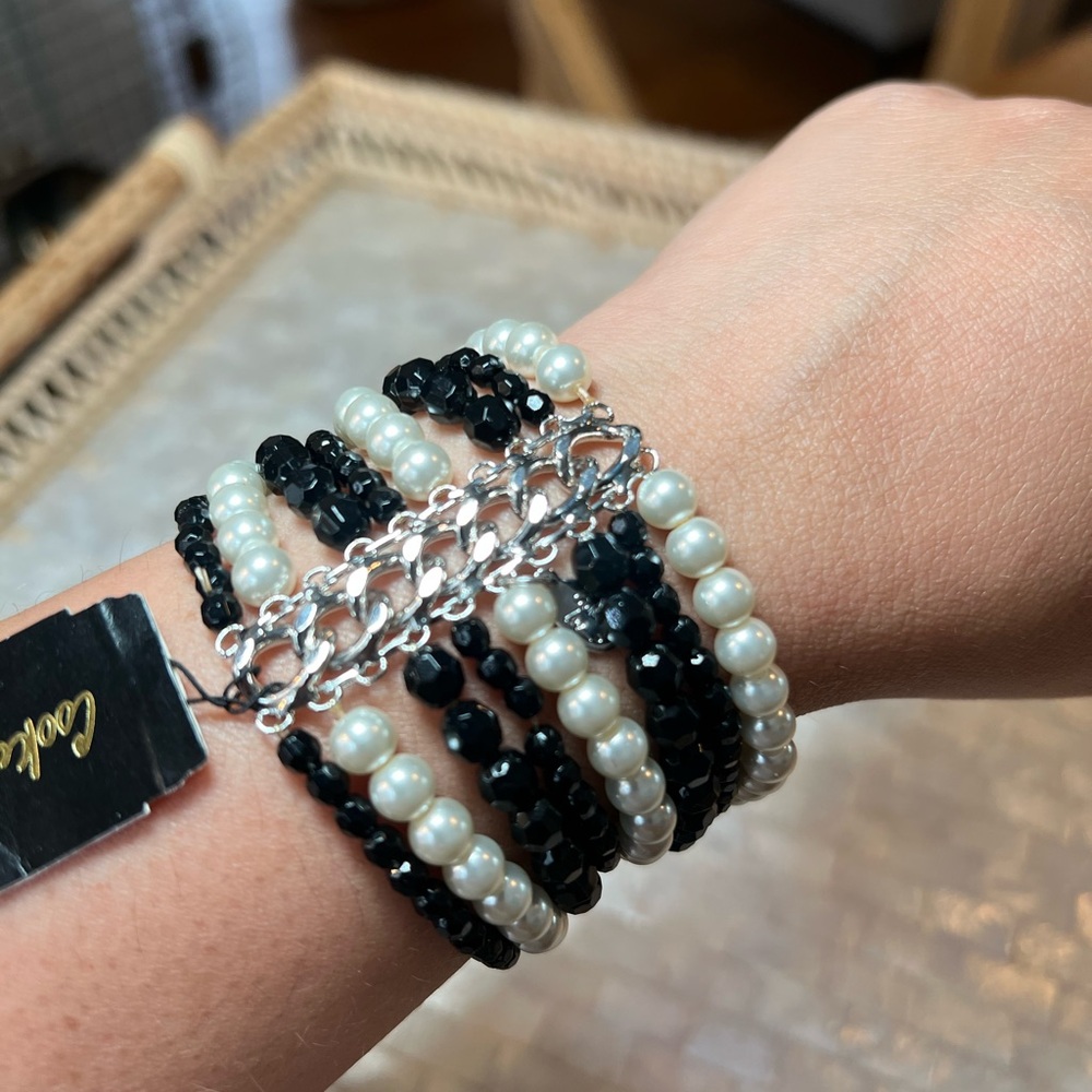 Black and White Beaded Bracelet with Chain Accents